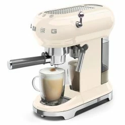 Am billigsten ⌛ Espresso-Kaffeemaschine ECF01CREU in beige ⌛ -Küchenkleingeräte Verkäufe ecf01creu 16 freisteller